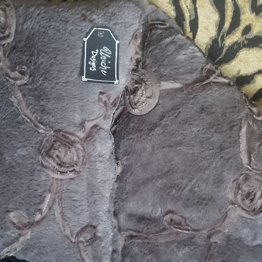 Goth throw pillows - Picture 2 of 4
